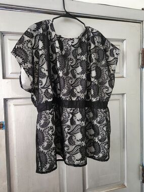 Apostrophe Black and White Lace Paisley Blouse